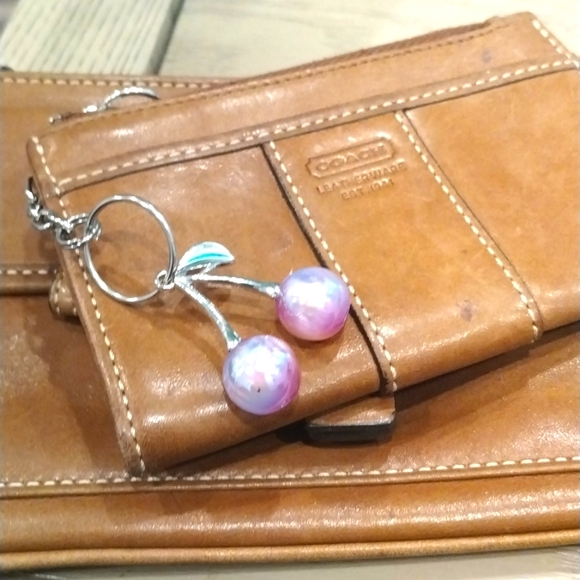 Coach LeatherWare Keychain Cardholder - Picture 8 of 8